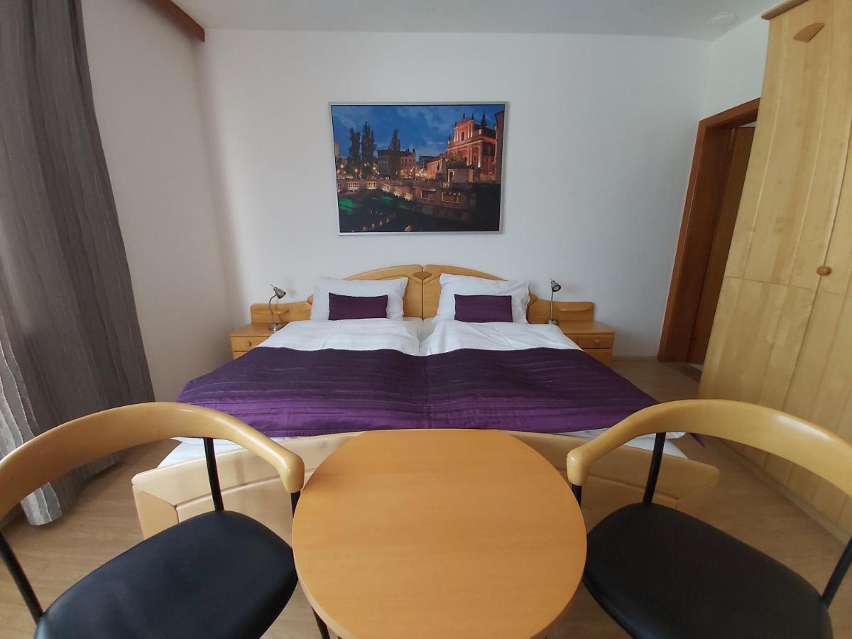 B&B Pension Karlsdorfer Hof Зебоден Екстер'єр фото